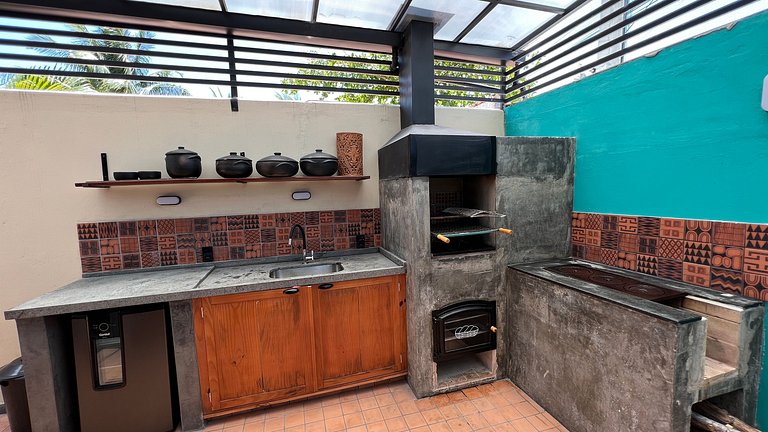 Duplex 03 suítes a 400m da praia