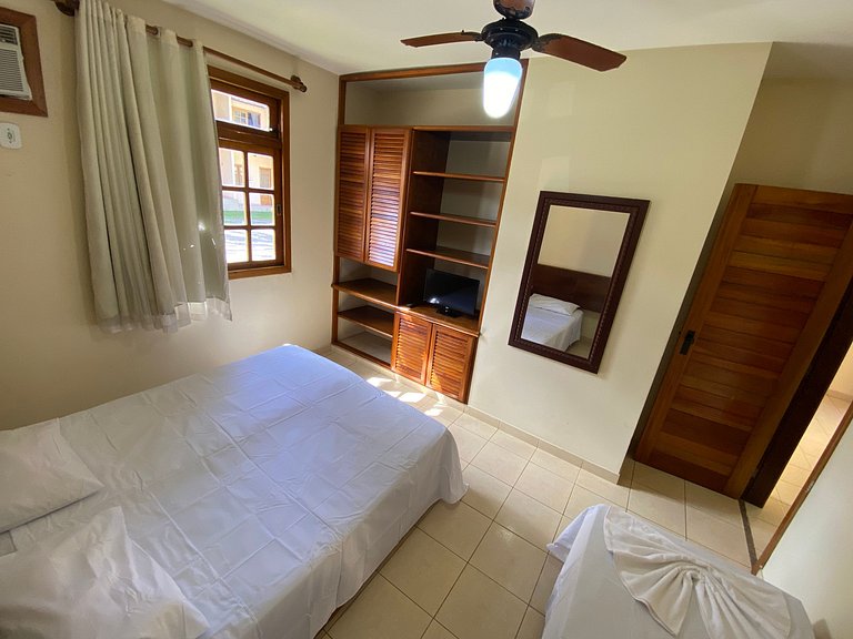 128 - quarto e sala a 100m da praia