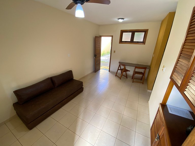 128 - quarto e sala a 100m da praia