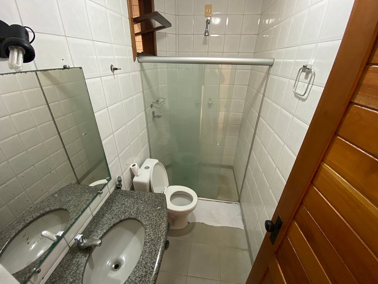 128 - quarto e sala a 100m da praia
