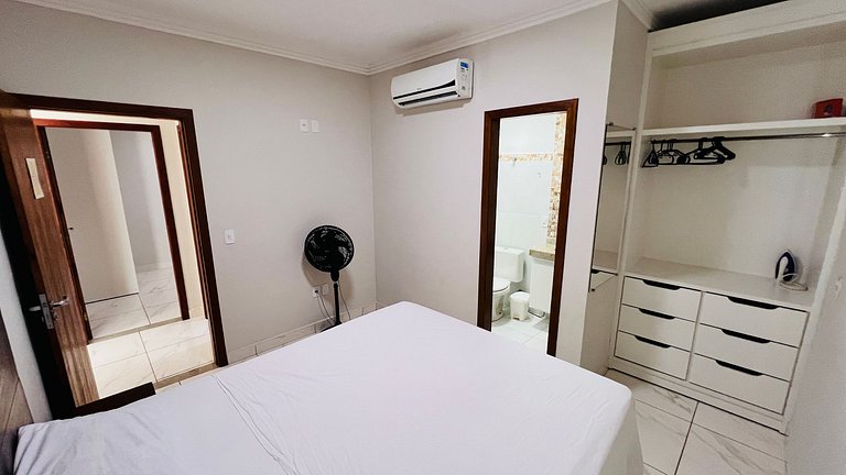 Apto térreo com ótima localização perto da praia