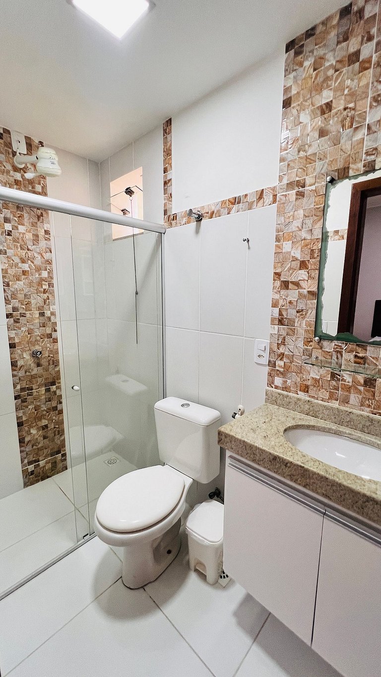 Apto térreo com ótima localização perto da praia