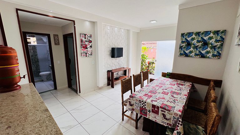 Apto térreo com ótima localização perto da praia