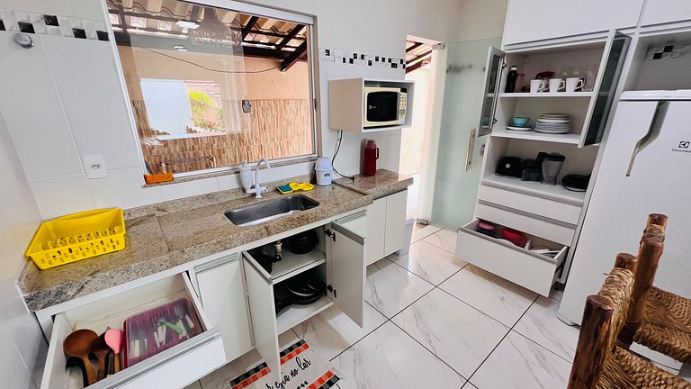 Apto térreo com ótima localização perto da praia