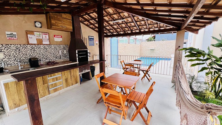 Apto térreo com ótima localização perto da praia