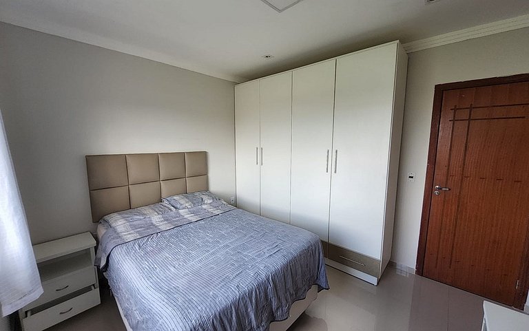 Apto amplo com 2/4 xurupita na orla de porto