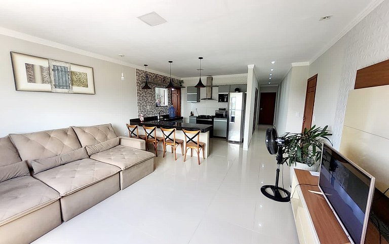 Apto amplo com 2/4 xurupita na orla de porto