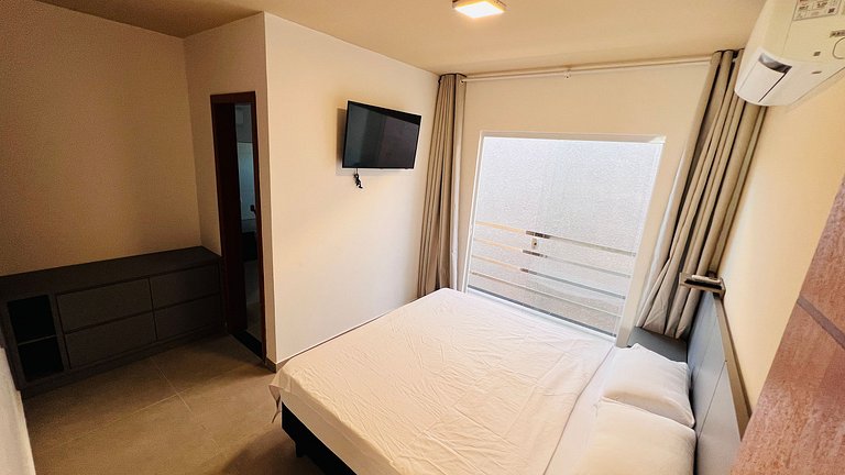 Duplex em cond. com 2 piscinas e 4 churrasqueiras