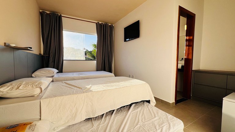 Duplex em cond. com 2 piscinas e 4 churrasqueiras