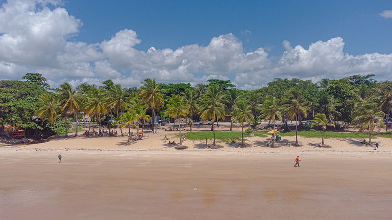 Casa individual com 3/4 apenas 100m da praia