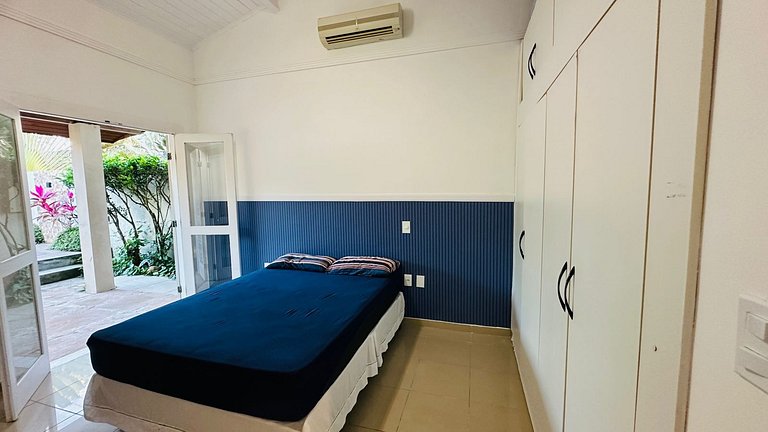 Casa individual com 3/4 apenas 100m da praia