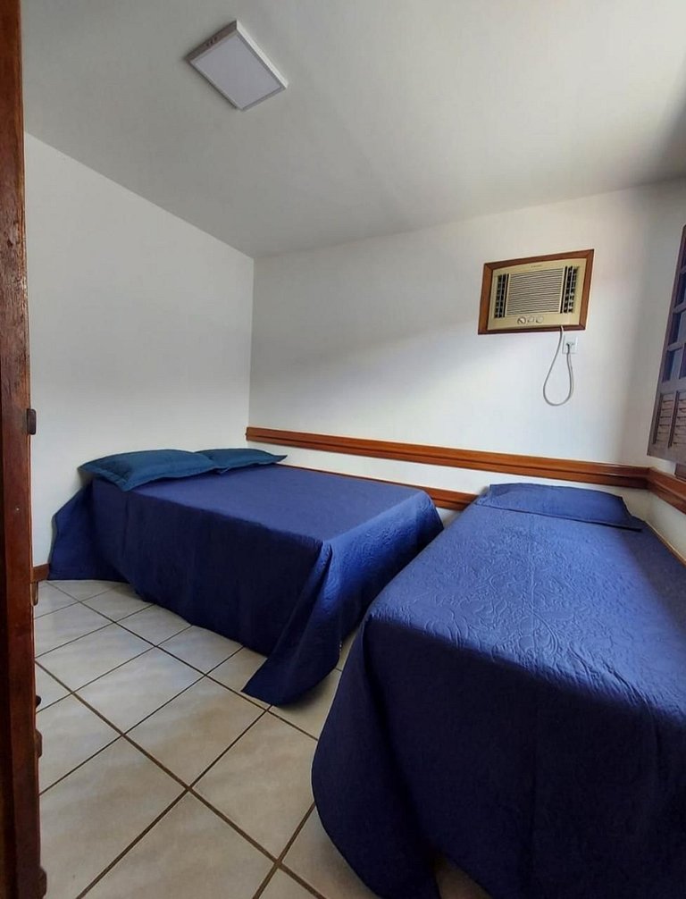 Apto 2/4 apena 650m da praia da orla