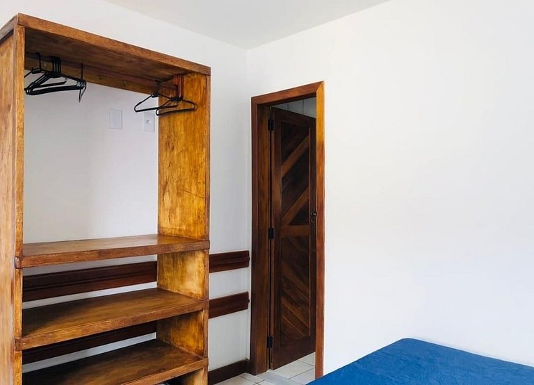 Apto 2/4 apena 650m da praia da orla