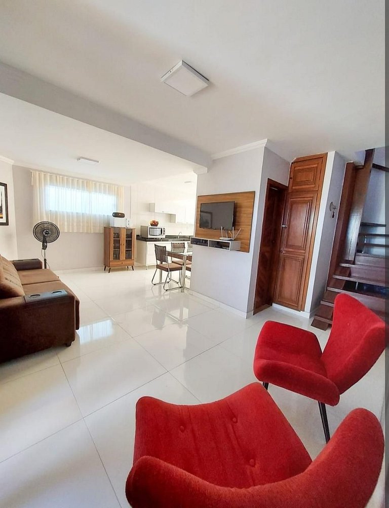 Apto 2/4 apena 650m da praia da orla