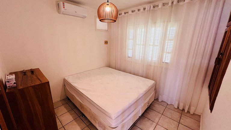 Casa individual apenas 650m da praia