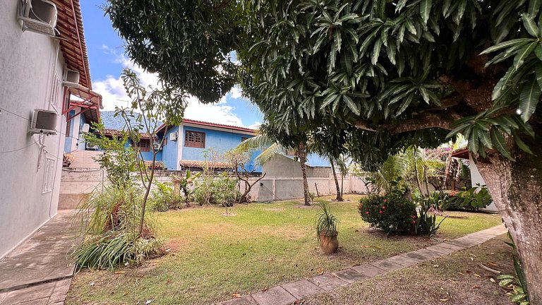 Casa individual apenas 650m da praia