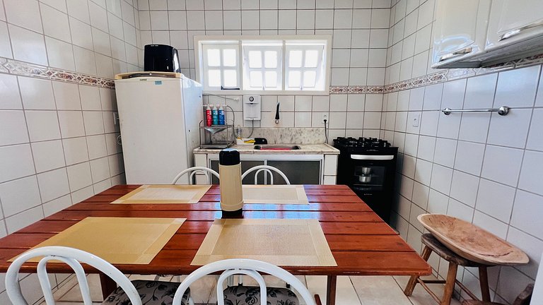 Casa individual apenas 650m da praia