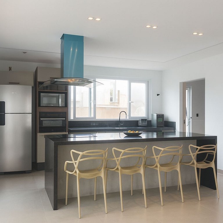 Casa em cond frente mar 4/4 praia dos milionários