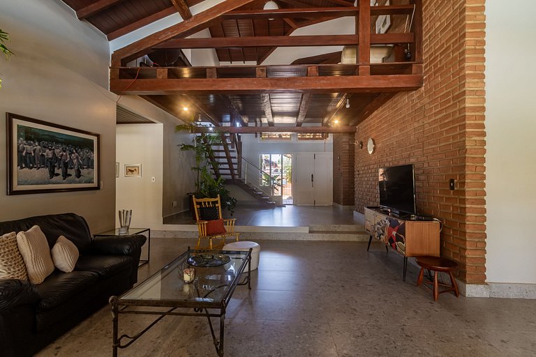 Casa individual apenas 100 m do mar