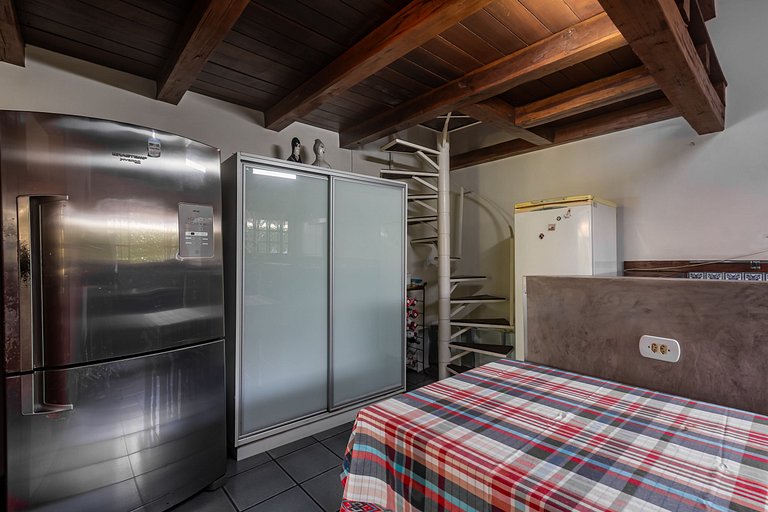 Casa individual apenas 100 m do mar