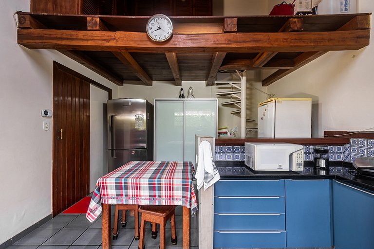 Casa individual apenas 100 m do mar