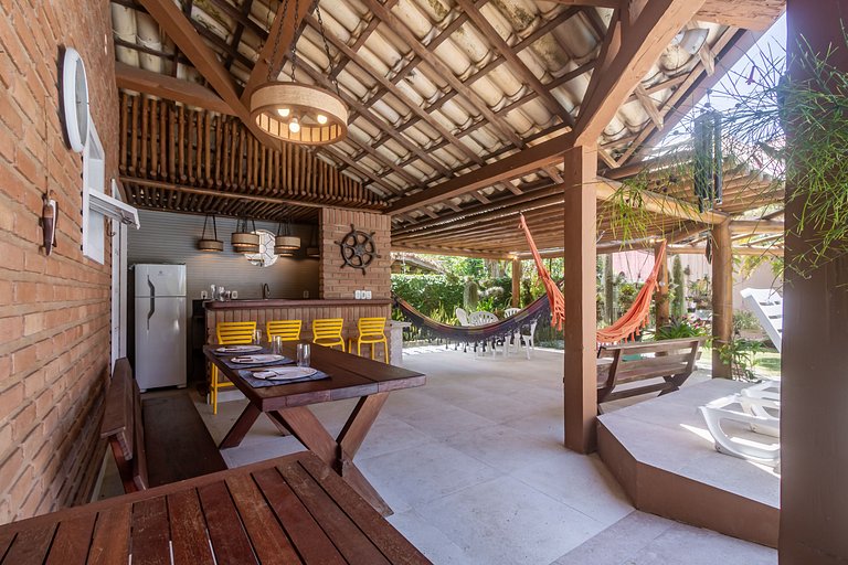 Casa individual apenas 100 m do mar