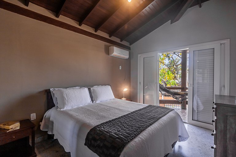 Casa individual apenas 100 m do mar