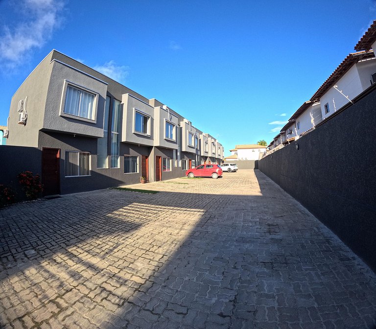 Duplex perto da praia e comercio