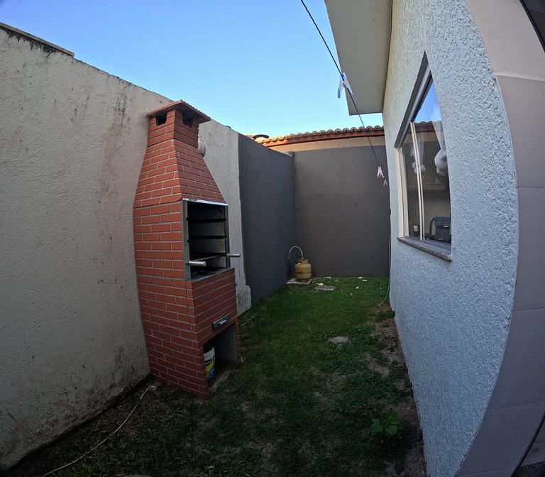 Duplex perto da praia e comercio