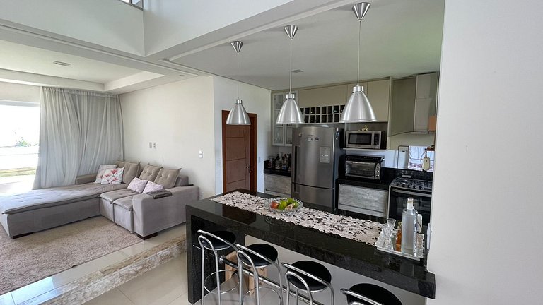 Casa individual no cond outeiro são francisco