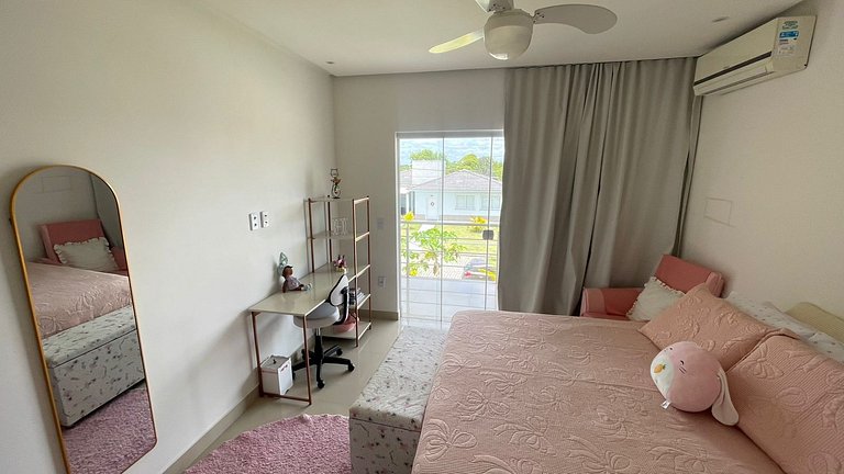 Casa individual no cond outeiro são francisco