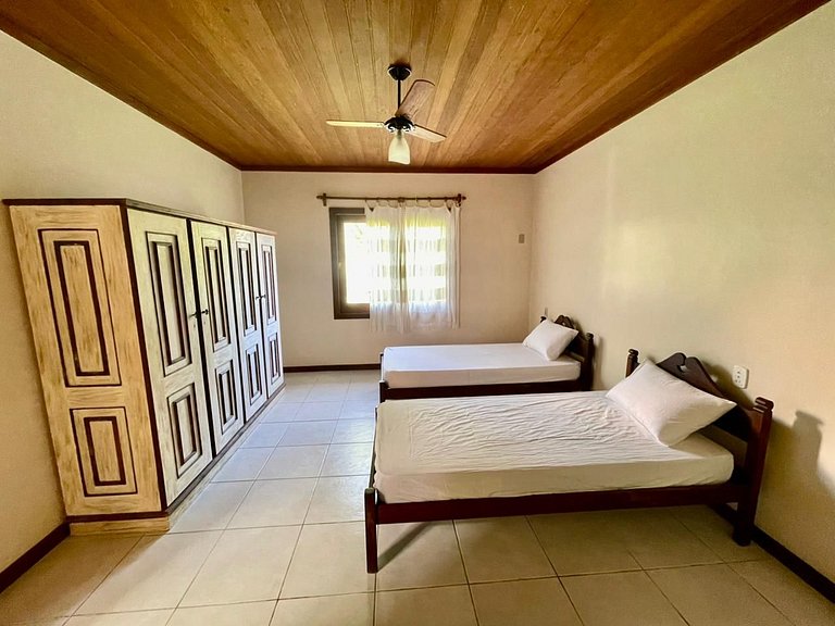 Casa Jonga a 300 metros das praias de Coroa