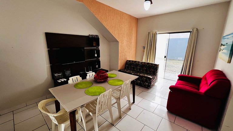 Cond arpoador perto da praia