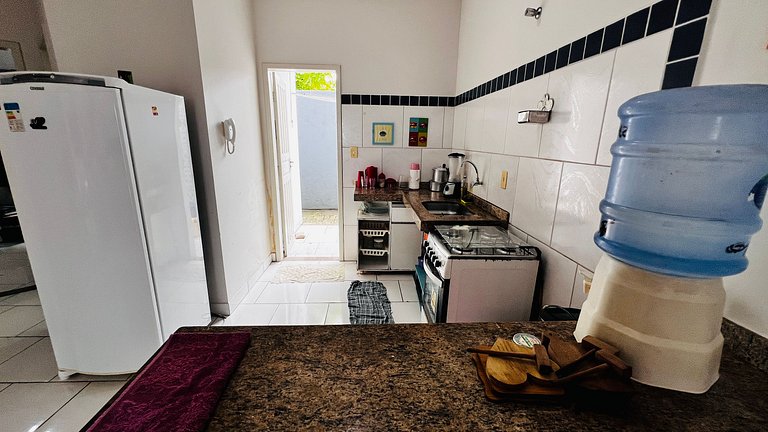 Cond arpoador perto da praia