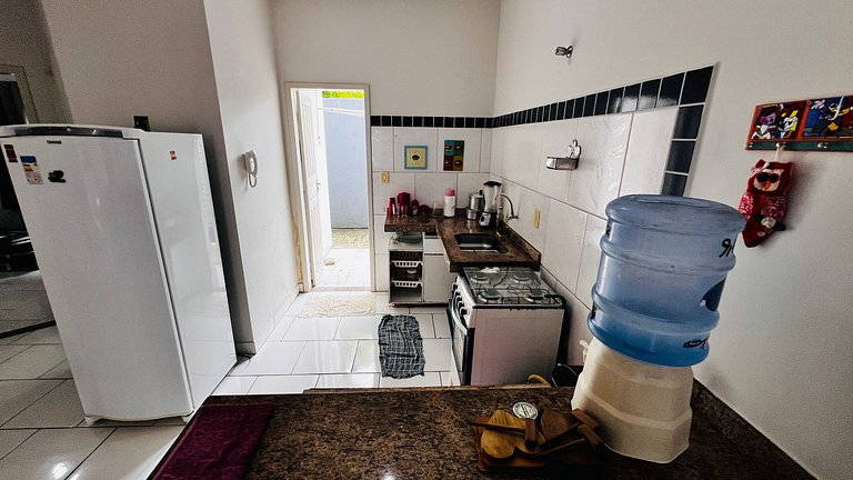 Cond arpoador perto da praia