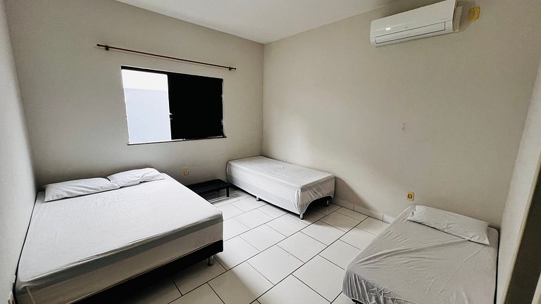 Cond arpoador perto da praia