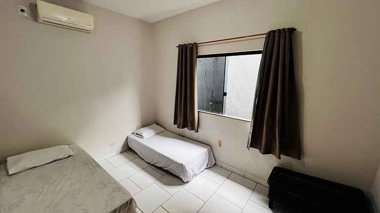 Cond arpoador perto da praia