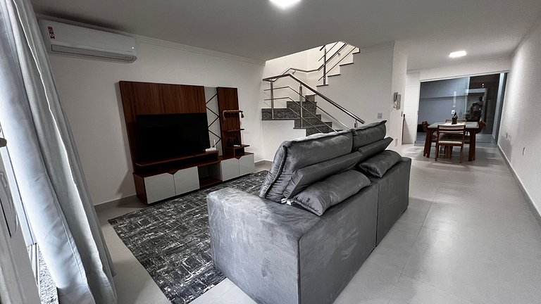 Conforto e Paz: Duplex 2 Suítes - Cond. Bromélias